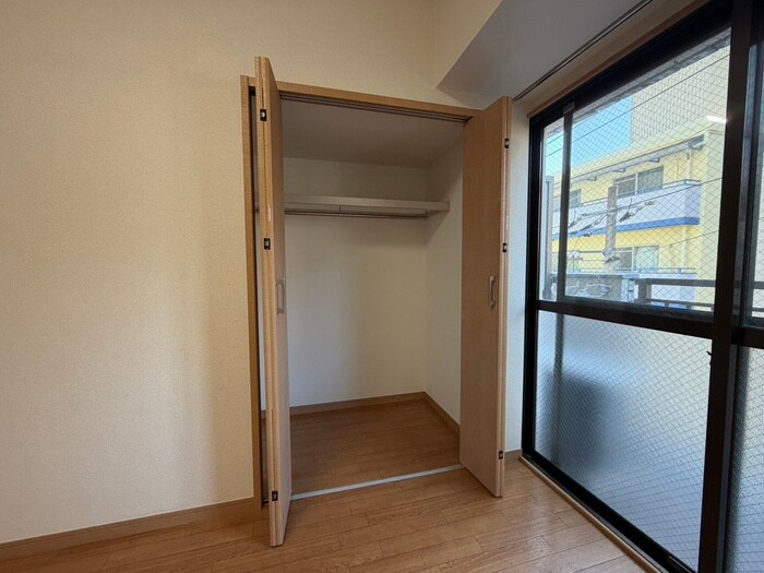 物件内観写真12　(収納)