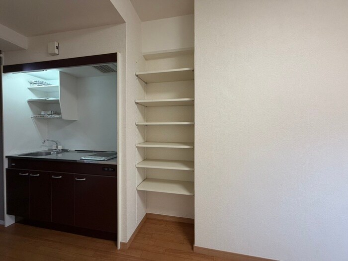 物件内観写真13　(収納)