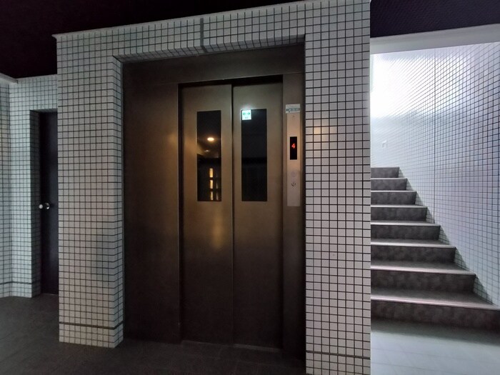 物件外観写真4　(建物設備)