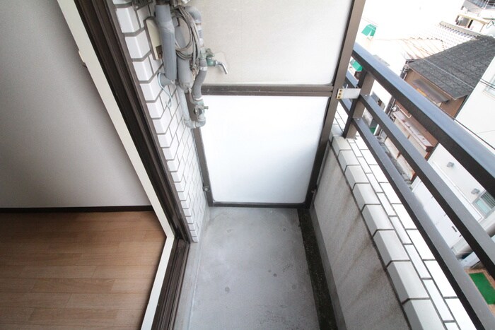 物件内観写真12　(洗濯機置場)