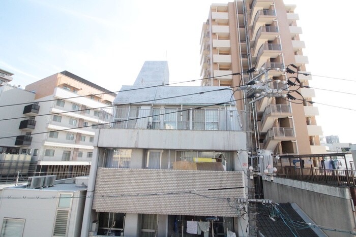 物件内観写真16　(室内からの展望)