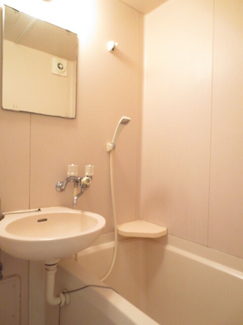 物件内観写真12　(バス／シャワールーム等)