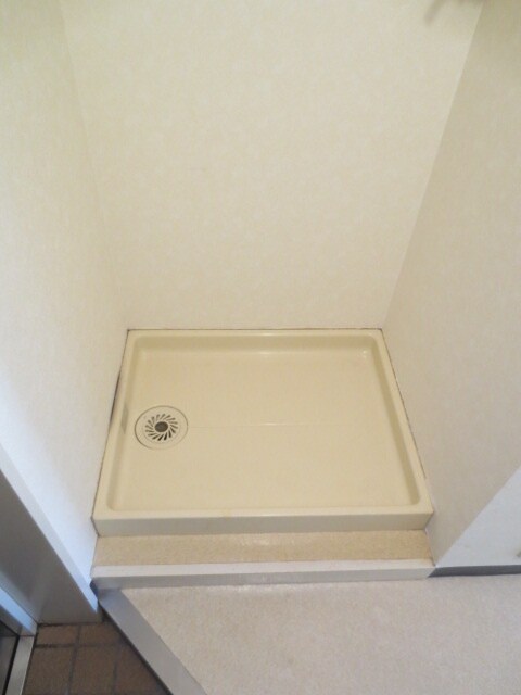 物件内観写真15　(洗濯機置場)