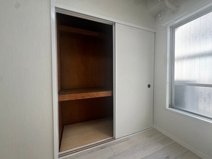 物件内観写真12　(収納)