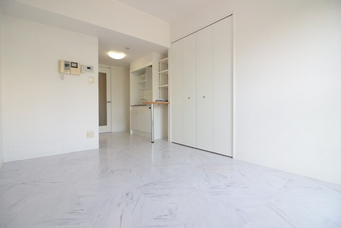 物件内観写真4　(居室)