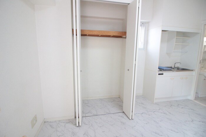 物件内観写真10　(収納)