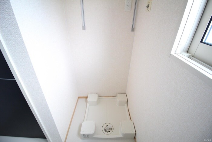 物件内観写真15　(洗濯機置場)