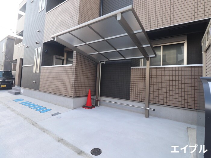 物件外観写真5　(駐輪場)