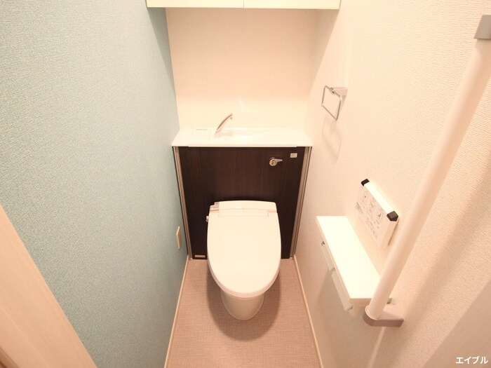 物件内観写真8　(トイレ)