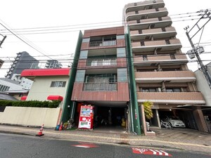 宇根ビル外観写真