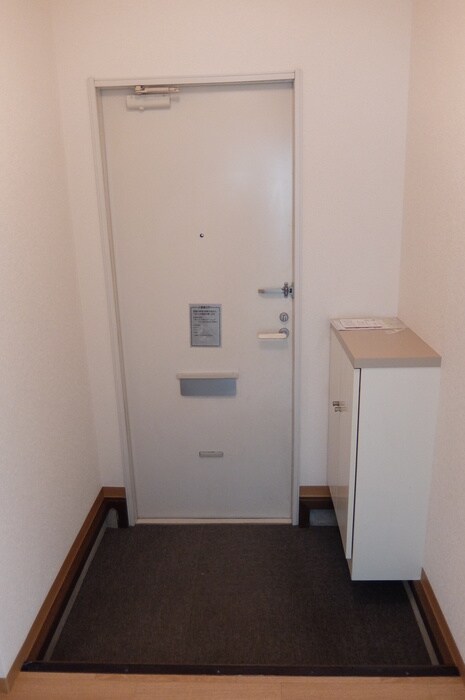 物件内観写真7　(玄関)