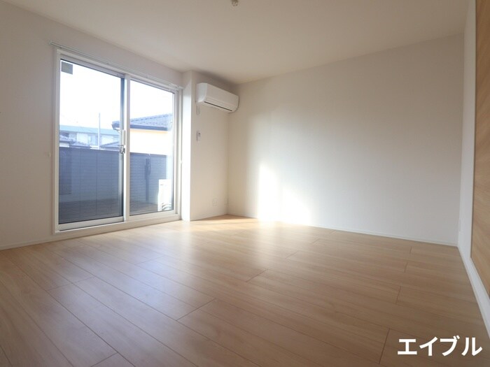 物件内観写真13　(居室)