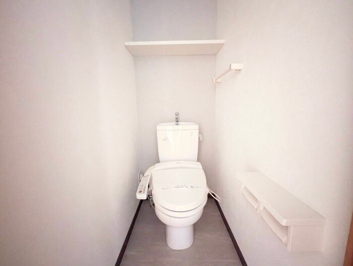 物件内観写真9　(トイレ)