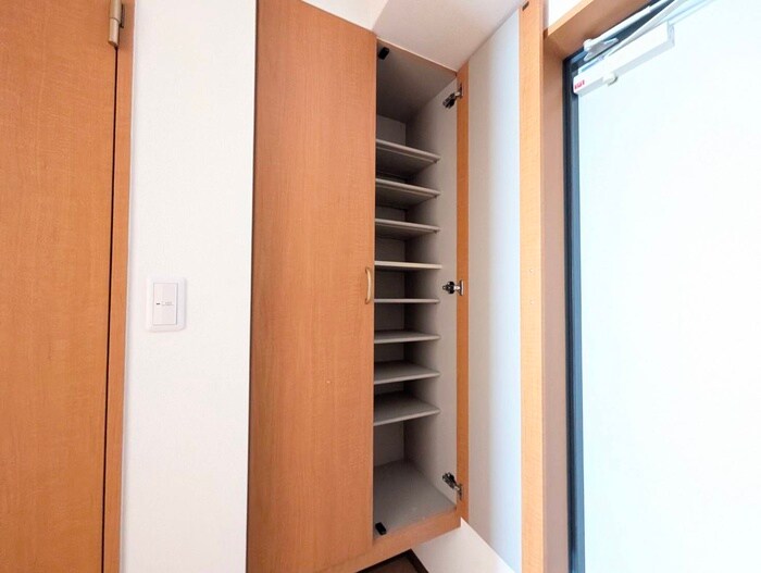 物件内観写真13　(靴箱)