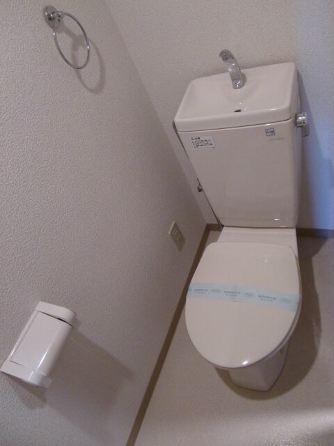 物件内観写真10　(トイレ)