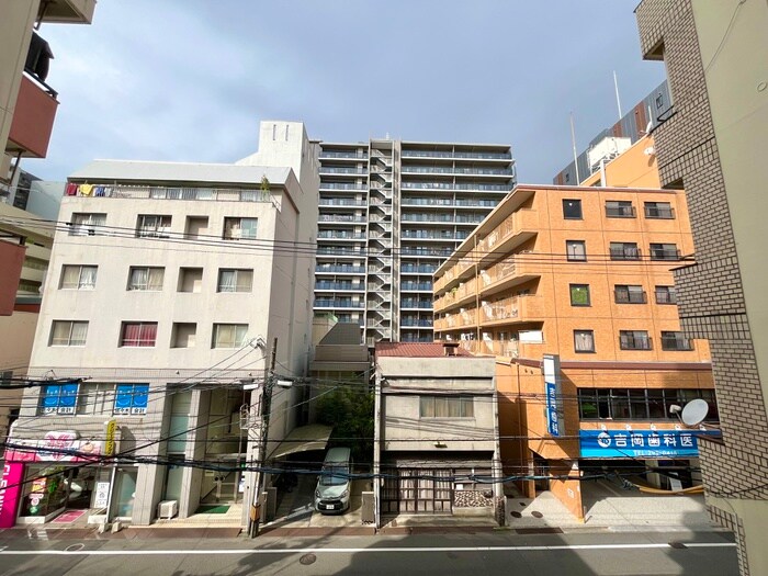 物件内観写真18　(室内からの展望)