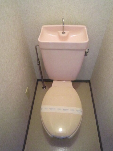 物件内観写真8　(トイレ)