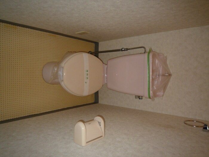 物件内観写真8　(トイレ)