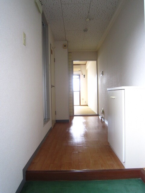 物件内観写真12　(廊下)