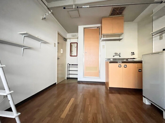 物件内観写真4　(居室)