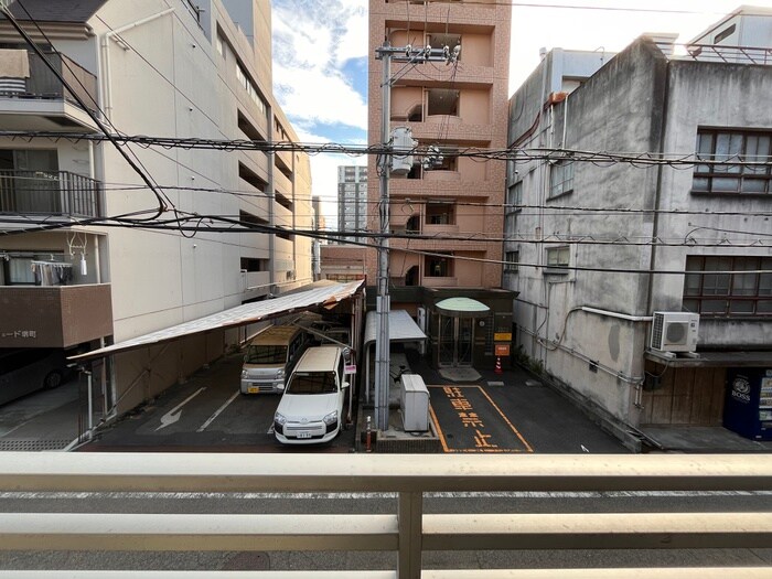 物件内観写真10　(室内からの展望)