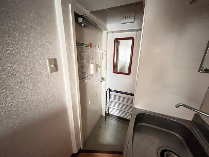 物件内観写真19　(玄関)