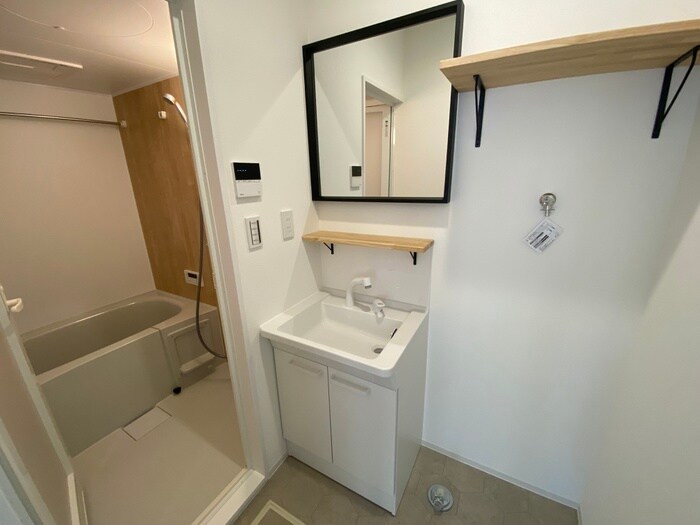 物件内観写真9　(洗面)