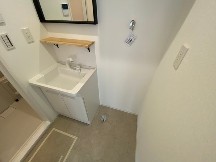 物件内観写真14　(洗濯機置場)