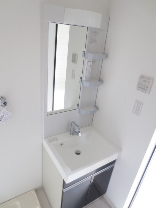 物件内観写真8　(洗面)