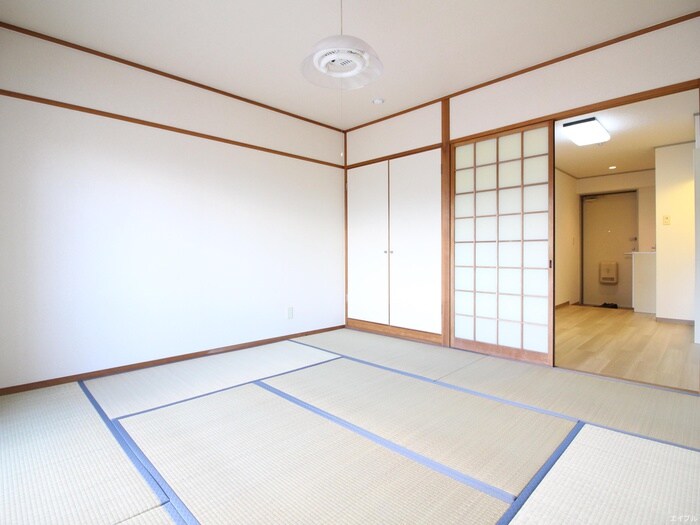 物件内観写真6　(居室)