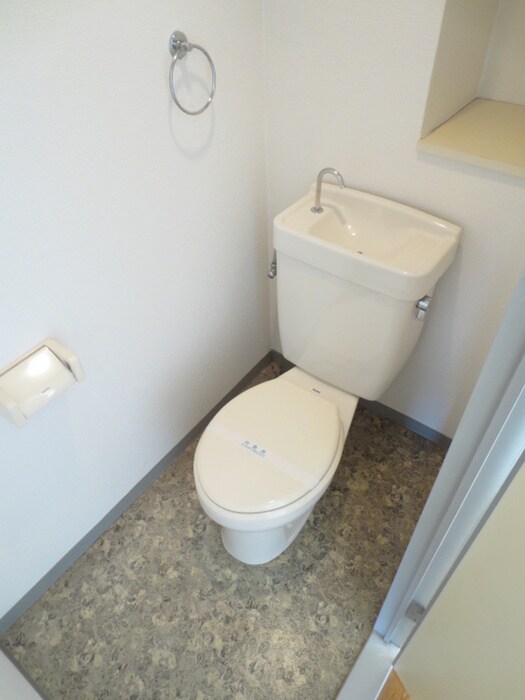 物件内観写真9　(トイレ)