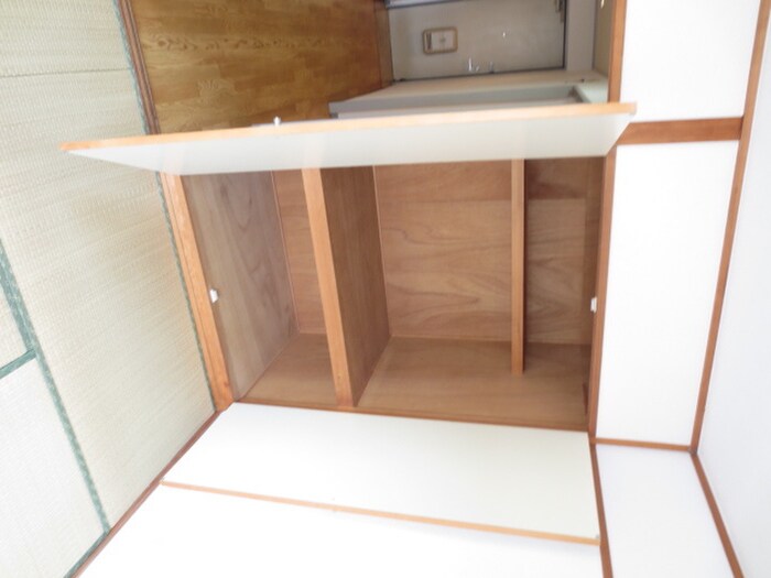 物件内観写真10　(収納)