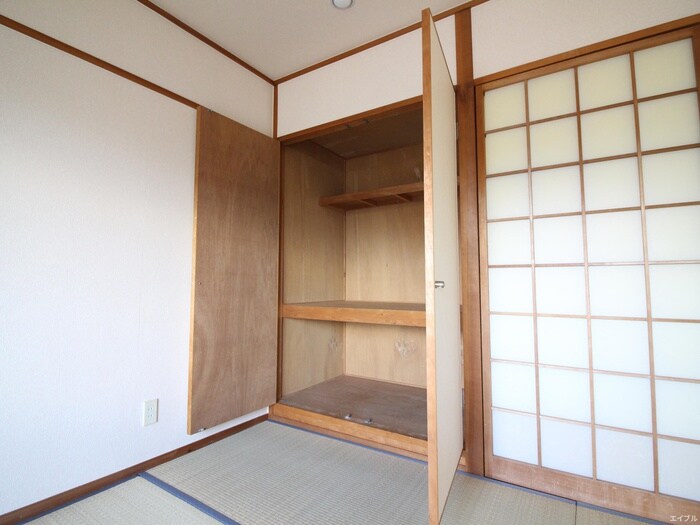 物件内観写真15　(収納)