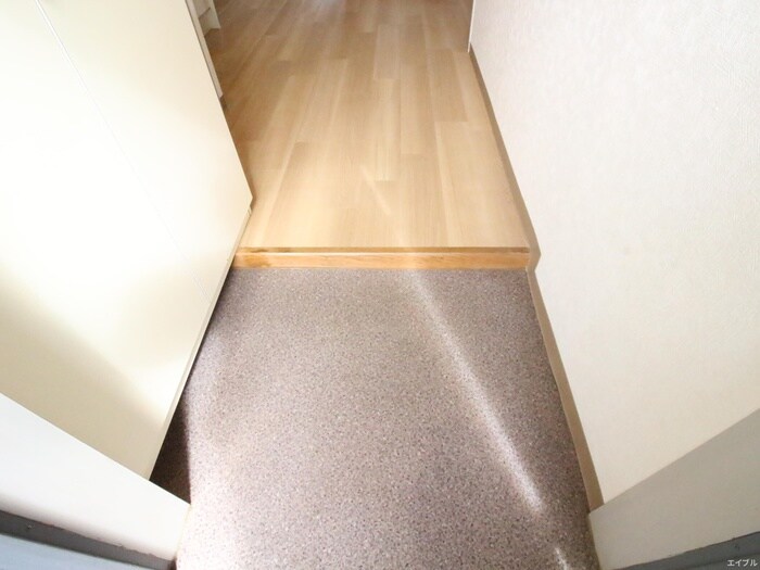 物件内観写真18　(玄関)