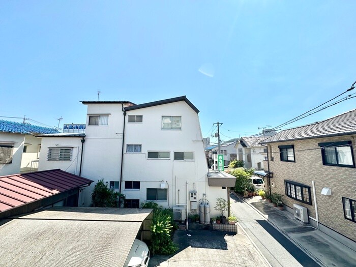 物件内観写真22　(室内からの展望)