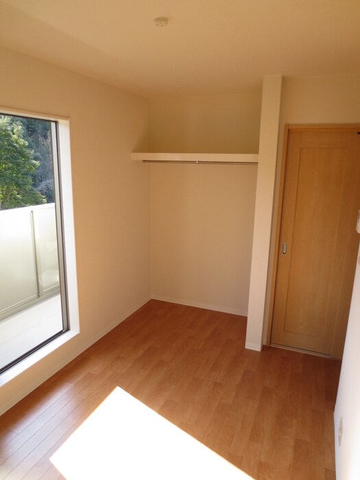 物件内観写真13　(居室)