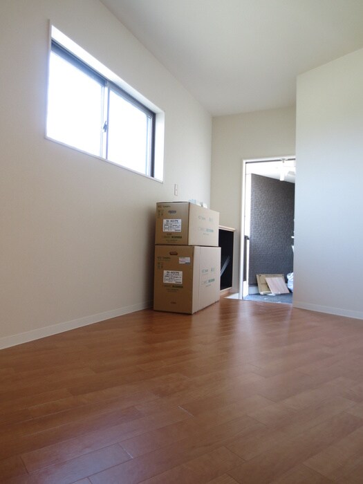 物件内観写真14　(玄関)