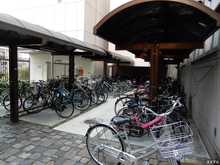 物件外観写真3　(駐輪場)