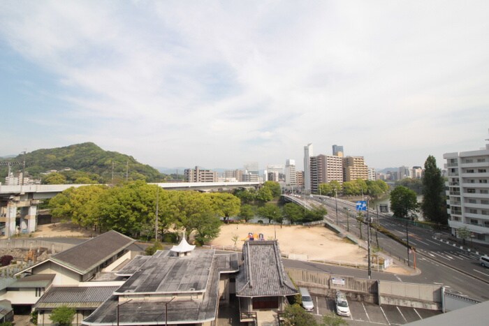 物件内観写真16　(室内からの展望)