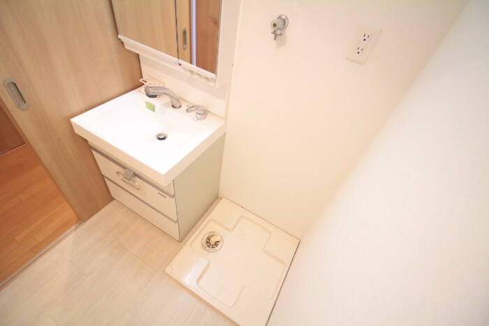 物件内観写真22　(洗濯機置場)