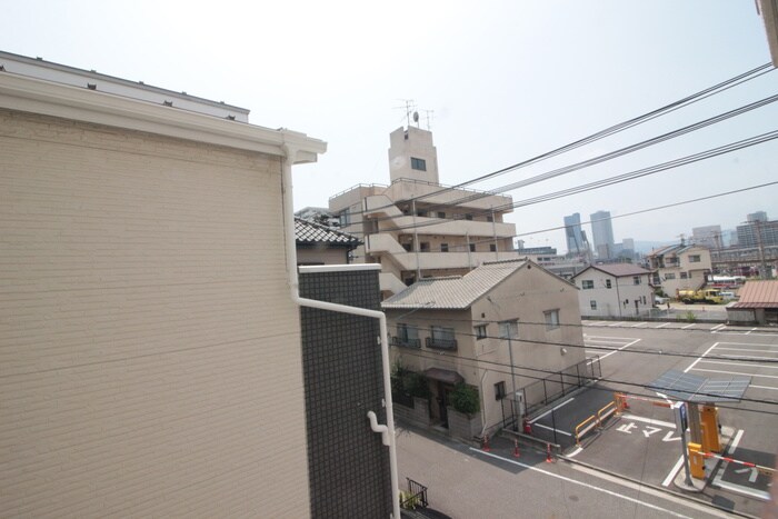 物件内観写真13　(室内からの展望)