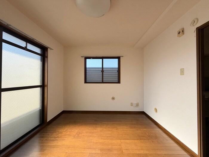 物件内観写真10　(居室)