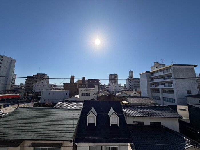 物件内観写真18　(室内からの展望)