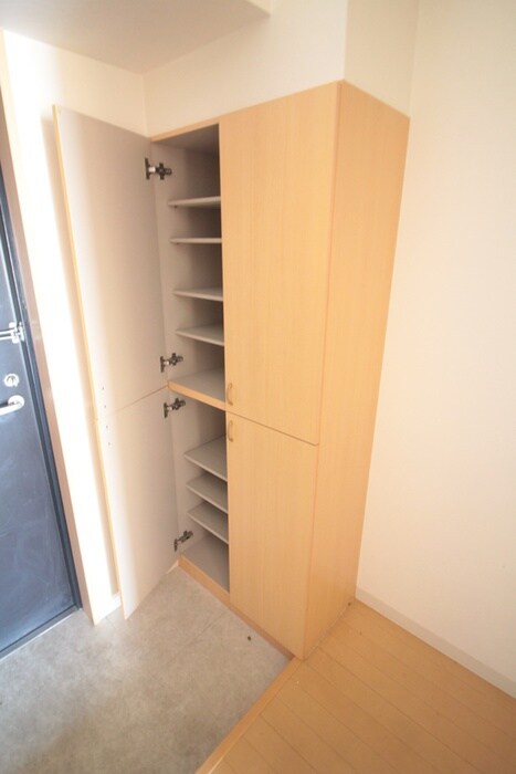 物件内観写真7　(靴箱)