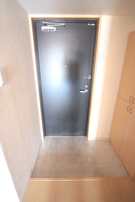 物件内観写真12　(玄関)