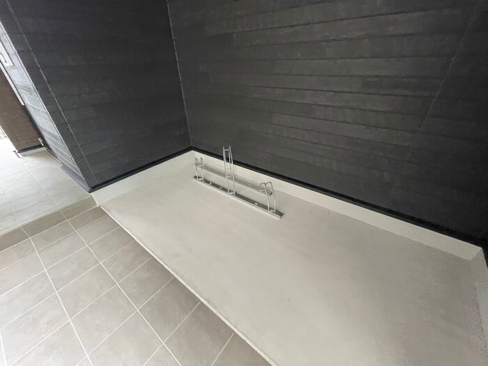 物件外観写真5　(駐輪場)