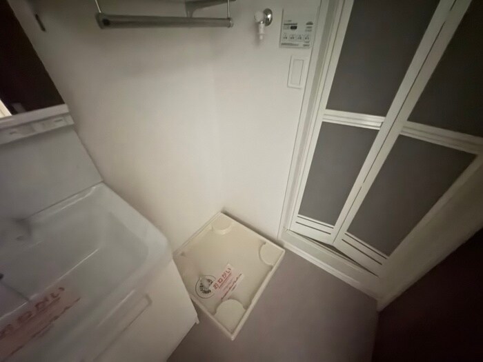 物件内観写真16　(洗濯機置場)