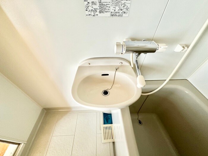 物件内観写真11　(洗面)