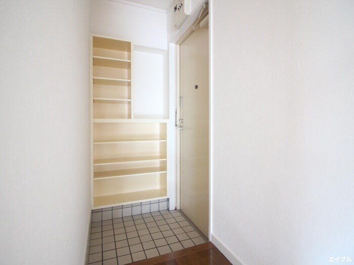 物件内観写真14　(玄関)