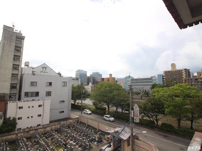 物件内観写真16　(室内からの展望)